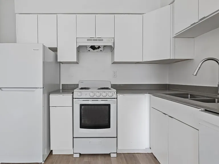 225 N Garden Dr #202 — Photo 13