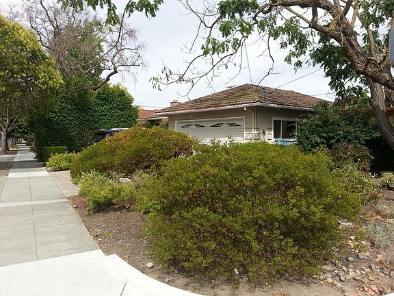 2nd image of 910 Loma Verde Ave