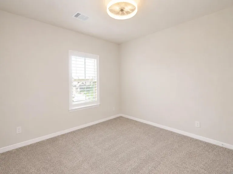 1019 Fresh Spring Rd — Photo 26