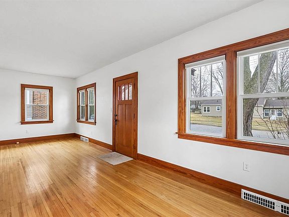3rd image of 1724 Morningside Dr