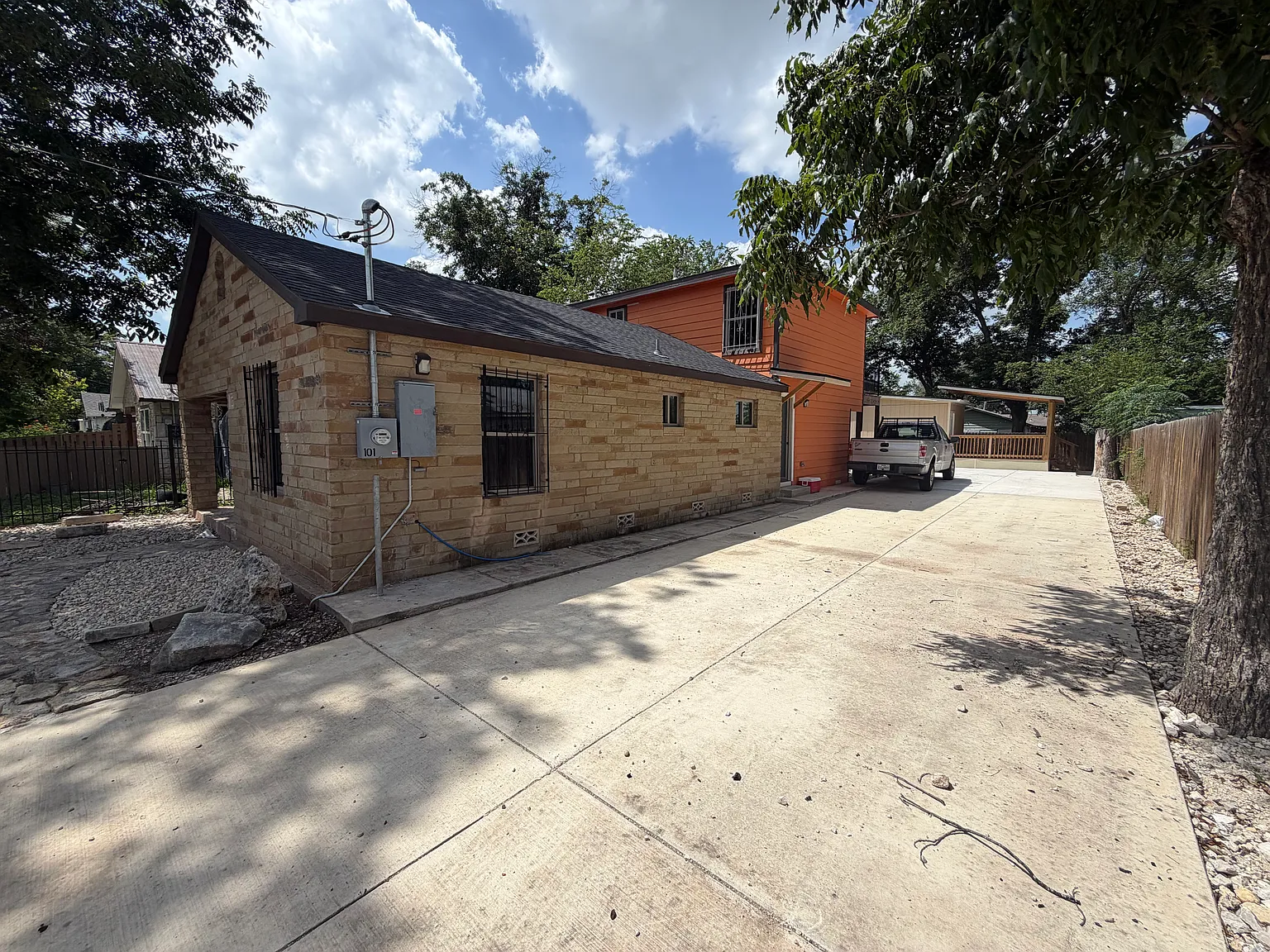 3 bed, $1,800 — Photo 3