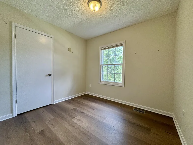 13413 Wisteria Dr — Photo 14