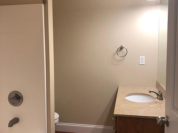 5th image of 1009 Ann Marie Dr
