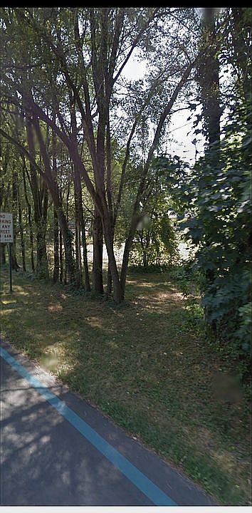 1st image of Glenview Dr