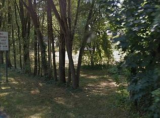 Glenview Dr, Paw paw, MI 49079