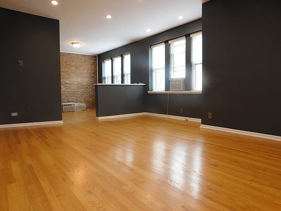 4th image of 724 W Buena Ave APT C