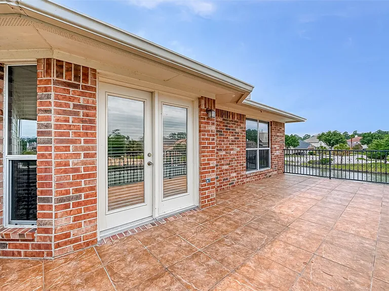 11954 Galentine Point — Photo 40