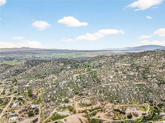 5th image of 31300 Ruth Ln