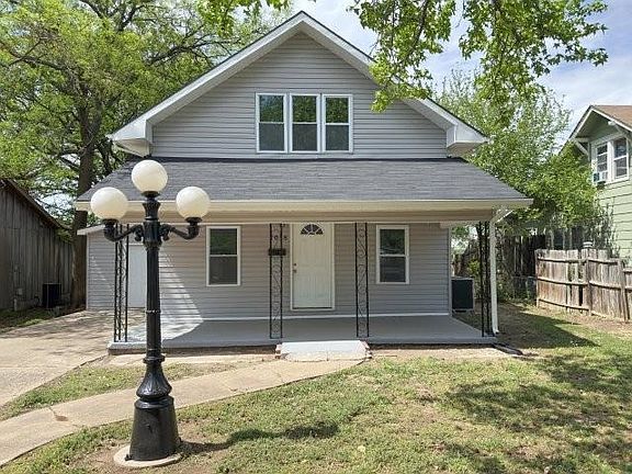 3rd image of 1018 N Jefferson Ave