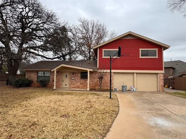 116 Reaves Ct, Euless, TX 76040