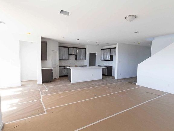 2nd image of 1005 Colgate Cir