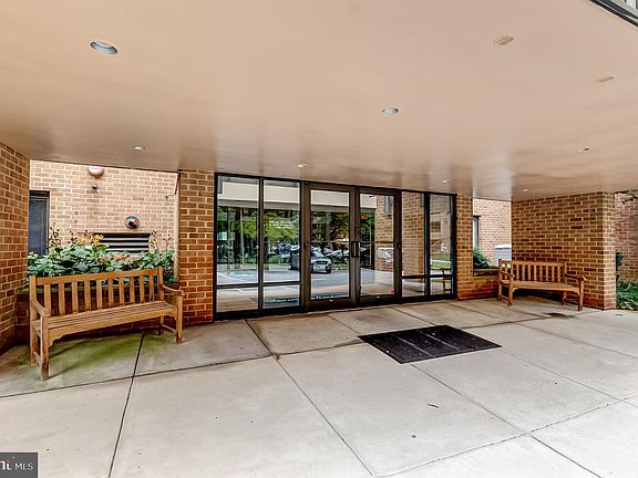 5th image of 2 Southerly Ct APT 602