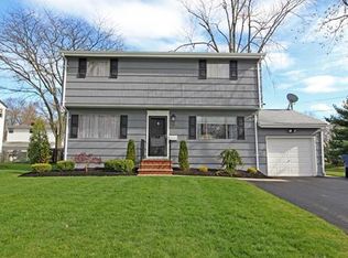 1570 Passaic Pl, North Brunswick, NJ 08902