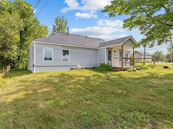 32 Goodell Avenue, Morristown, VT 05661