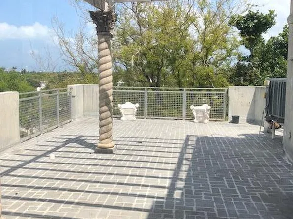 460 NE 77th Street Rd APT 404, Miami, FL 33138
