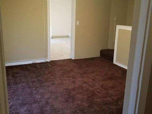 3rd image of 4395 E 85th St