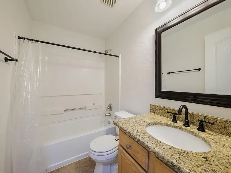 Fairfield Dr — Photo 5