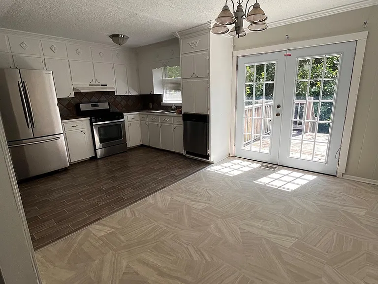 3613 Oakwood Dr — Photo 9
