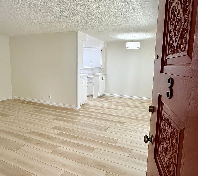 1st image of 1408 Armacost Ave #3