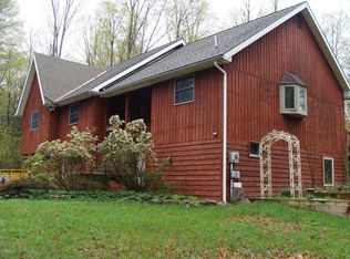 110 Mile High Dr, Greentown, PA 18426