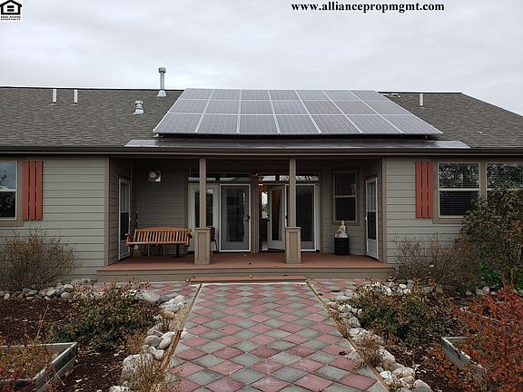 2nd image of 470 Cedar Wood Cir