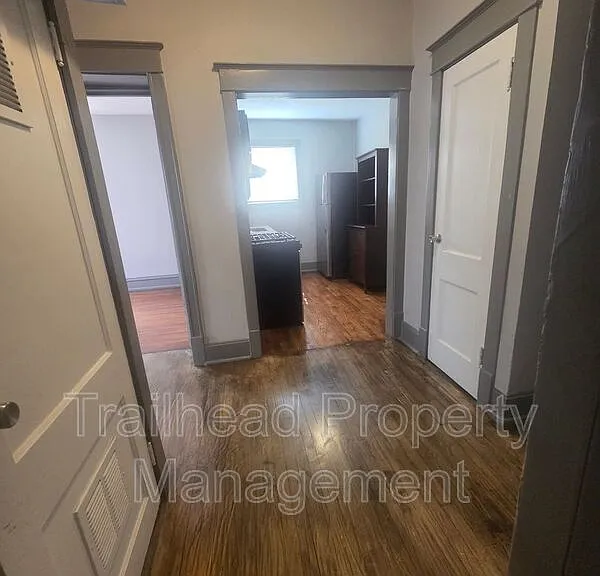 3227 Central St #6 — Photo 3