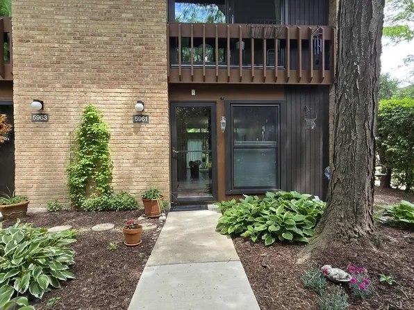 5961 Meadow Dr #161-F, Lisle, IL 60532