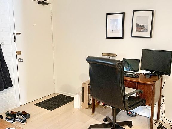 5th image of 445 W Grant Pl #9