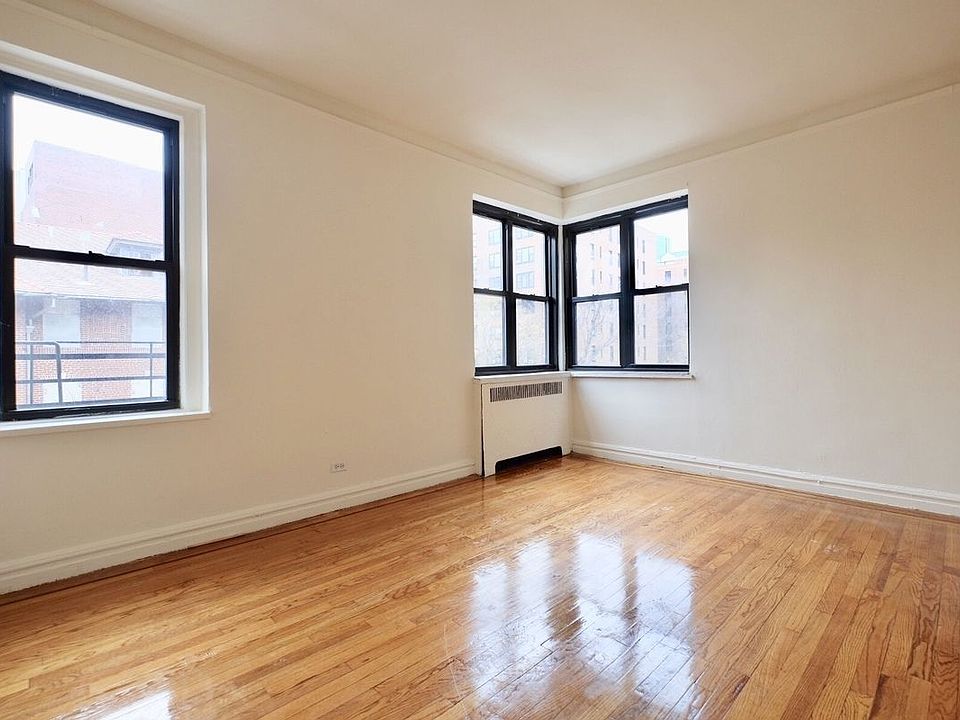1st image of 30 Park Ter E APT 3D