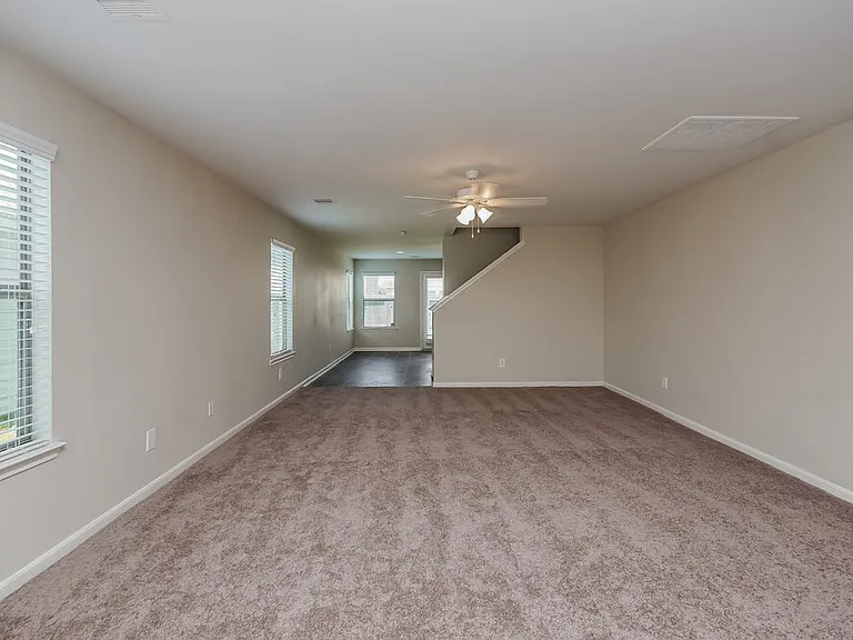 20730 Dickinson Manor Ln — Photo 7