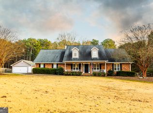 184 Wildflower Dr, Social Circle, GA 30025