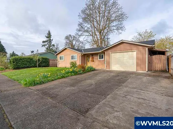 925 N 5th St, Aumsville, OR 97325