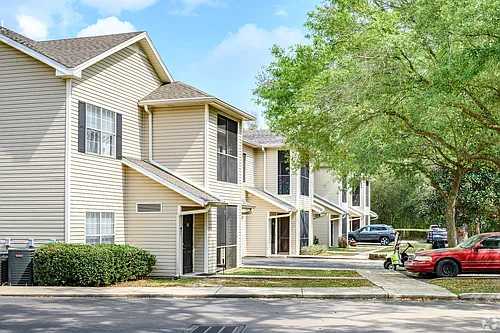 Water's Edge Apartment Homes Photo 1