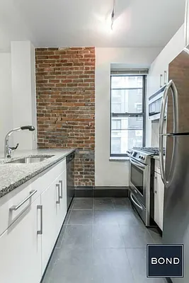 Rented by Bond New York | media 25