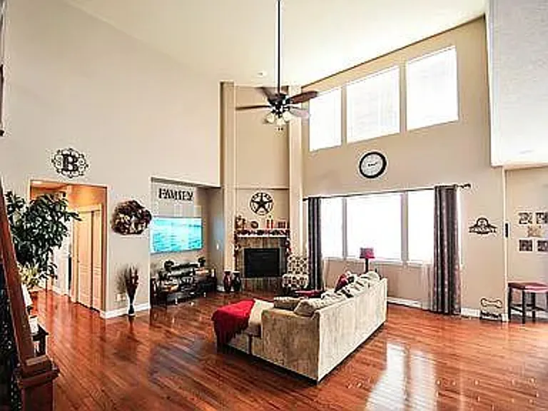 8229 S Country Club Pkwy — Photo 5