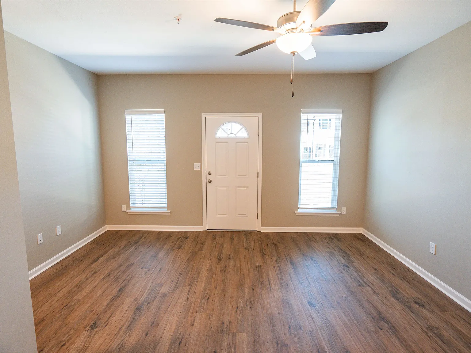 3 bed, 1280 sqft, $1,495 — Photo 4