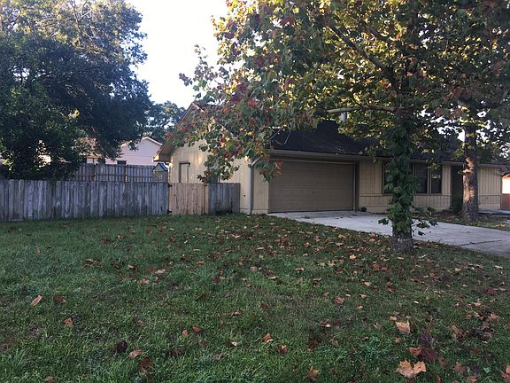 5th image of 981 Millenbeck Ave