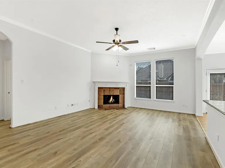 19227 Countryhills Ct — Photo 10