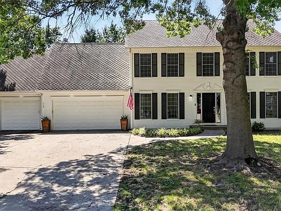 2nd image of 713 NW Eagle Ridge Cir