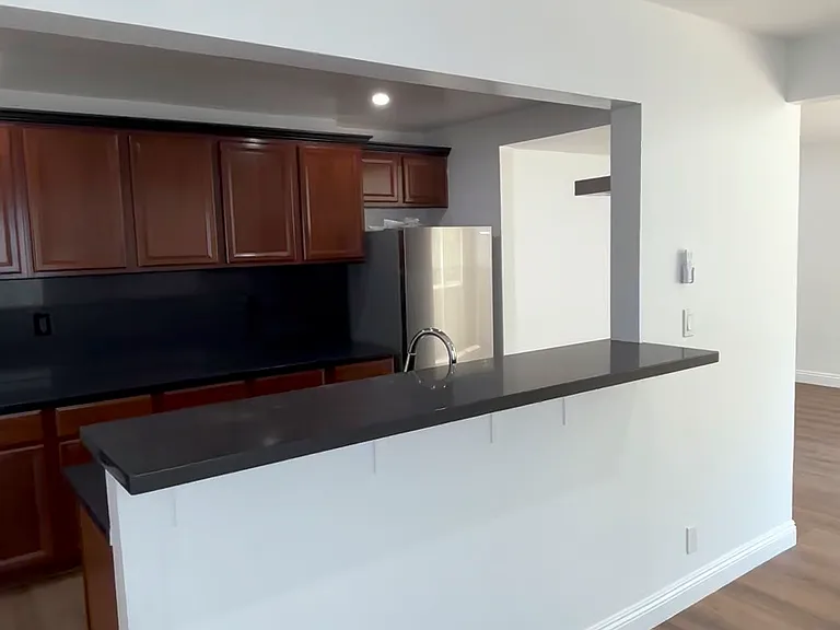 371 Freeman Ave — Photo 5