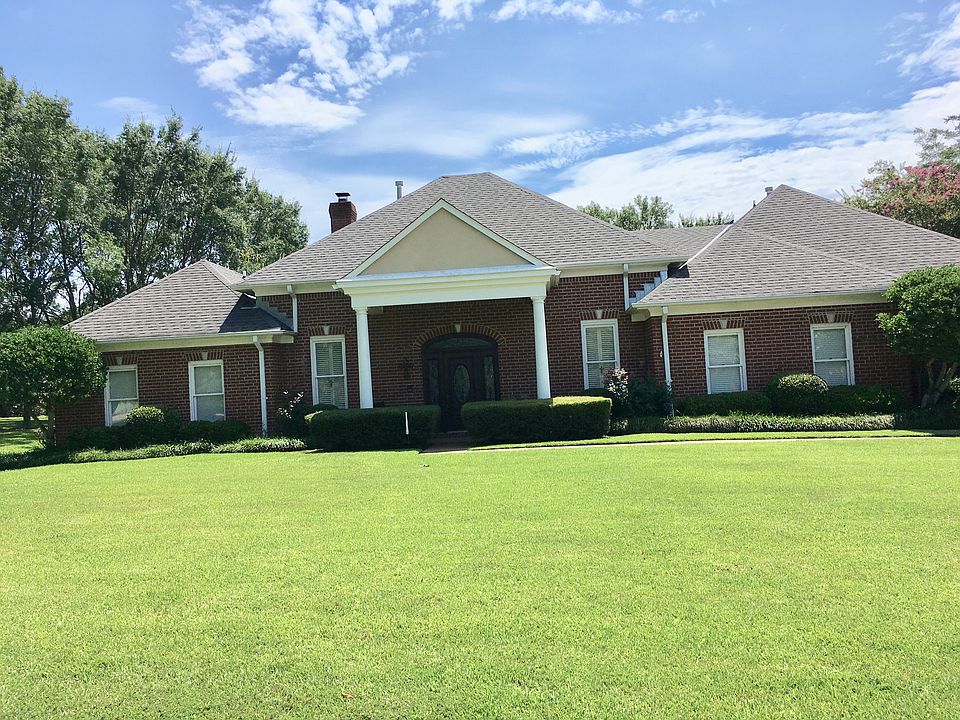 2nd image of 27 Hampton Ct
