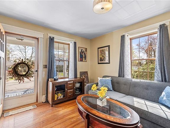 4th image of 30 Miller Ave