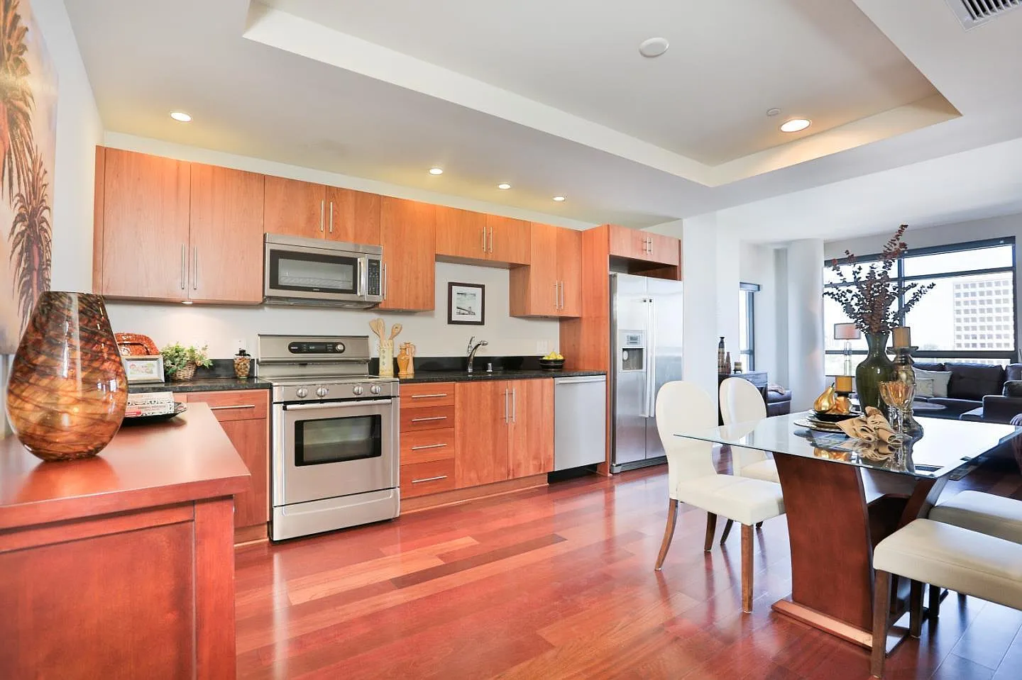 88 E San Fernando St Unit 710 photo 1