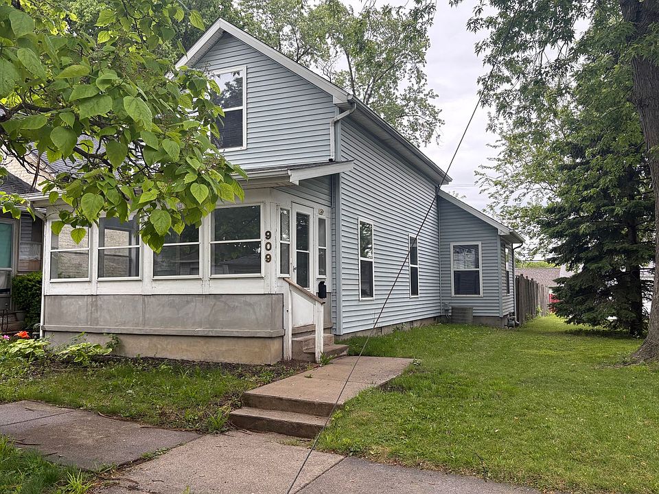 1st image of 909 N 12th St