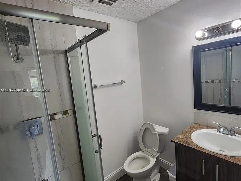 4117 Woodside Dr #4 — Photo 8