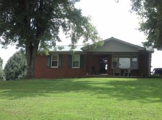 2613 Doran Rd, Sparta, TN 38583
