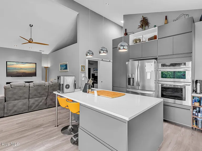 8708 Plantation Dr — Photo 45