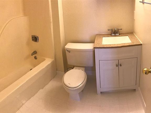 5th image of 500 Grace St APT 2