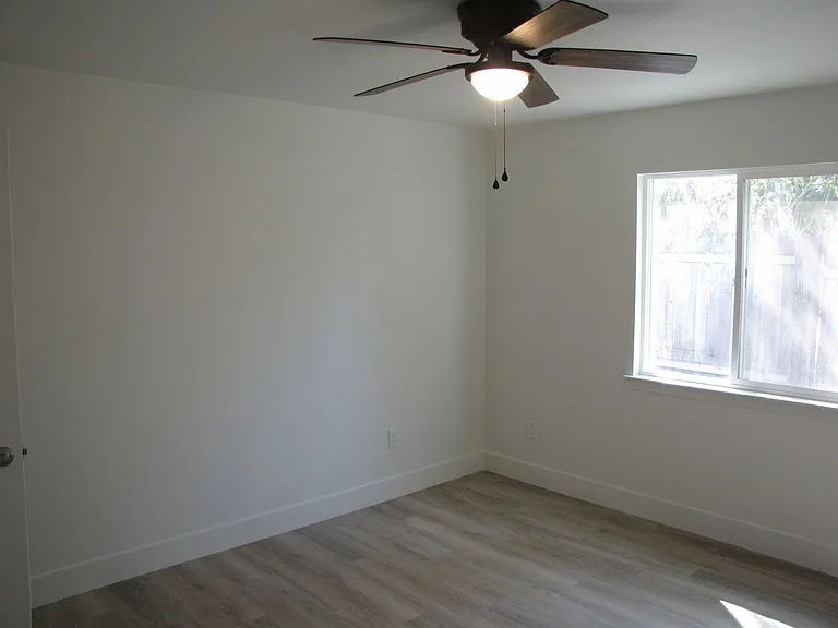 3408 W Alpine Ave — Photo 5