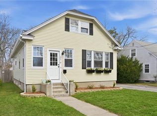 376 Norwood Ave, Warwick, RI 02888